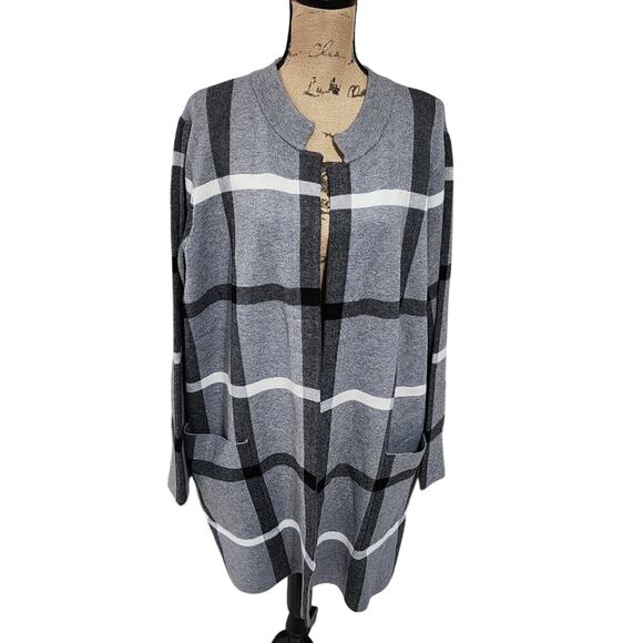 Tahari Grey, black and white windowpane duster length‎ cardigan sweater plus 3X - Picture 5 of 8